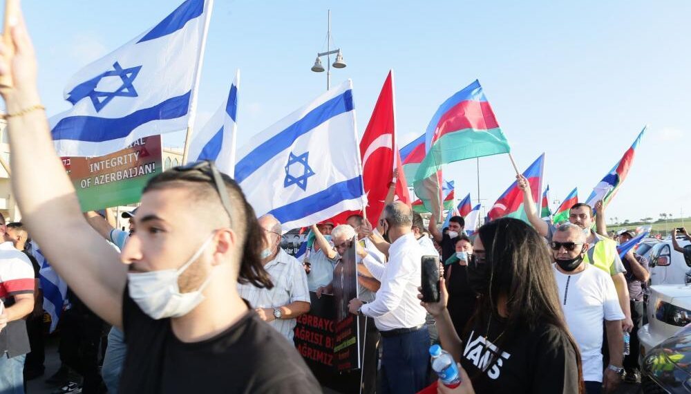 Проазербайджанские активисты в Израиле. Фото: stmegi.com