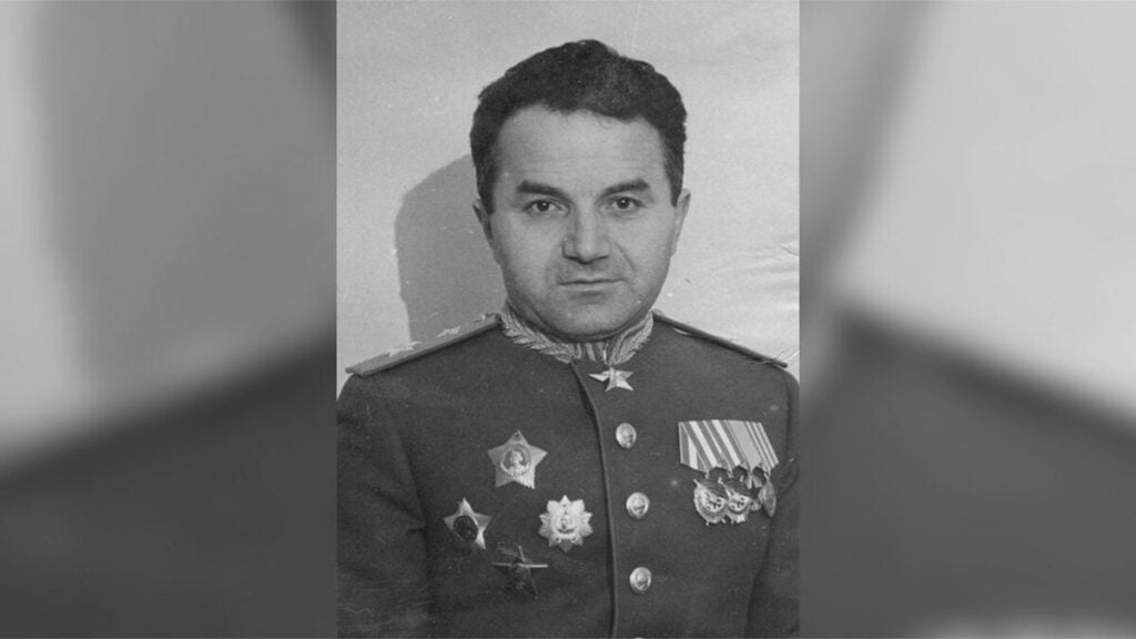 Сергей Худяков