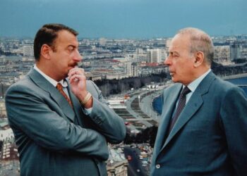 Гейдар Алиев и Ильхам Алиев