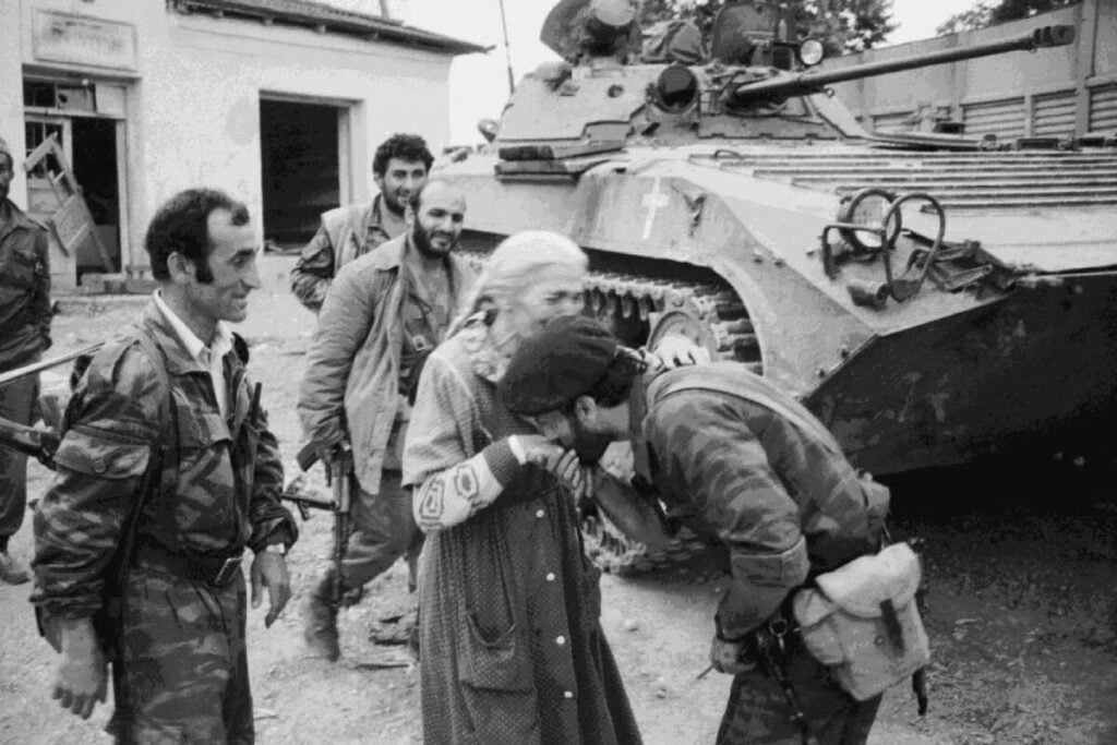 Война в Арцахе. Беженцы