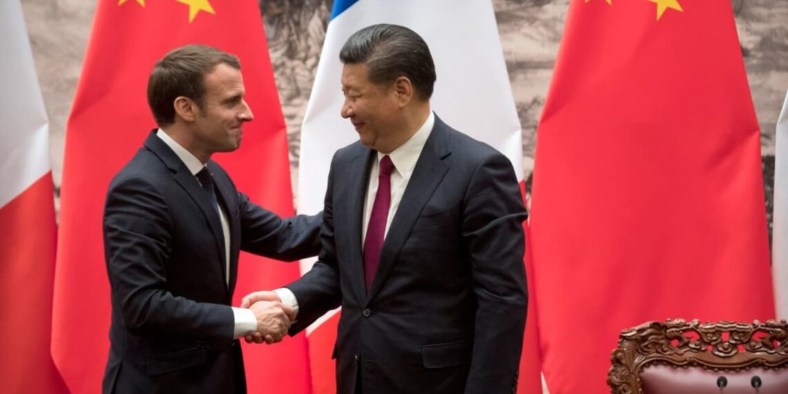 Эммануэль Макрон и Си Цзиньпин. 9 января 2018 года. Фото: AFP