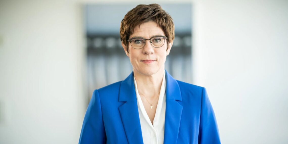 Аннегрет Крамп-Карренбауэр. Фото: focus.de