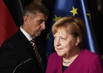 Ангела Меркель и Андрей Бабиш. Фото: EPA-EFE / Filip Singer