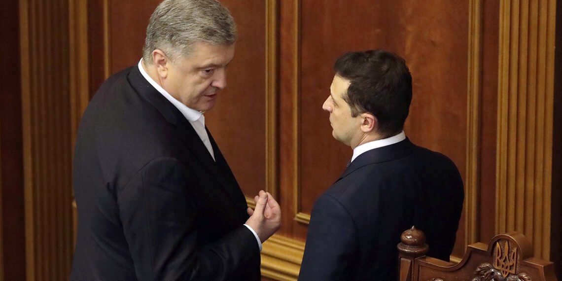 Петр Порошенко и Владимир Зеленский. Фото: РБК