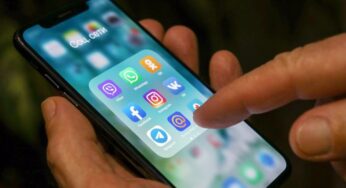 Россияне в среднем проводят в социальных сетях три часа в день