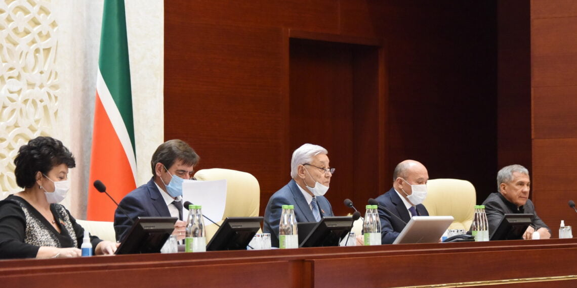 Заседание Государственного Совета Республики Татарстан. Фото: tatarstan.ru