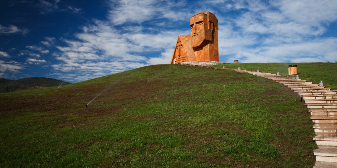 Монумент «Мы — наши горы». Фото: nashaarmenia.info