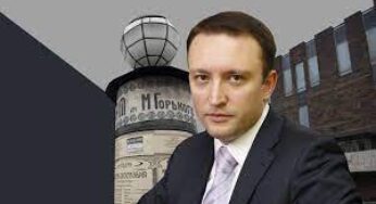 «Разгром и зачистка»: Ампелонский о политике Кехмана во МХАТе