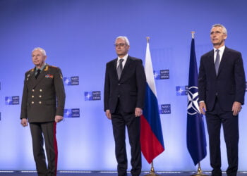 Александр Фомин, Александр Грушко и Йенс Столтенберг. Фото: nato.int