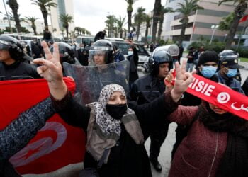 Акция протеста в Тунисе. Фото: Reuters