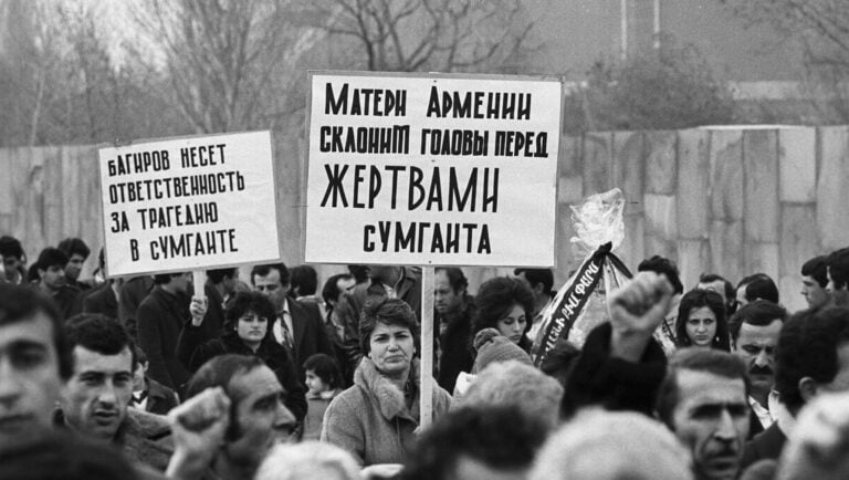Если Азербайджан толерантный, то почему армяне покинули Баку и Сумгаит?