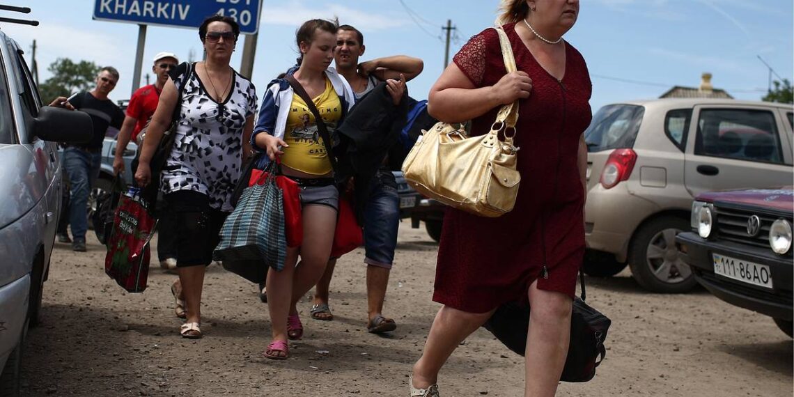 Беженцы из Донбасса по дороге в Россию