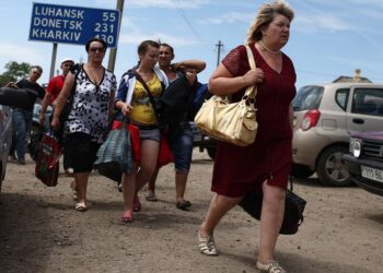 Беженцы из Донбасса по дороге в Россию