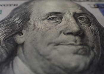 Доллар. Фото: iz.ru