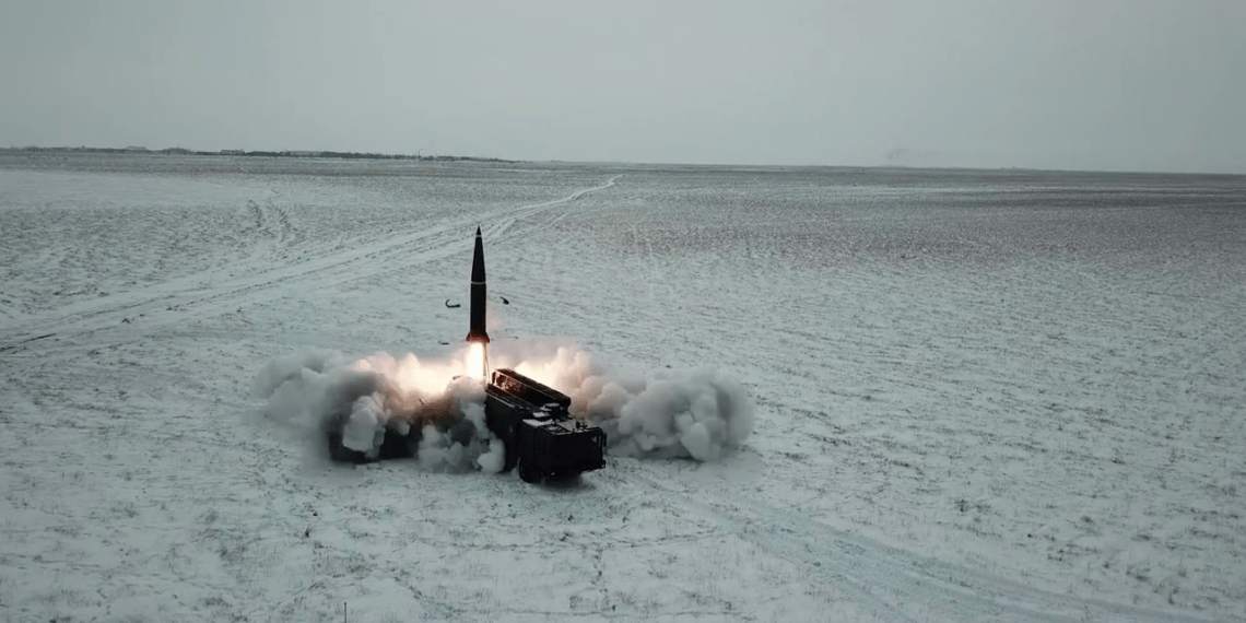 Пуск ракеты «Искандер-М»