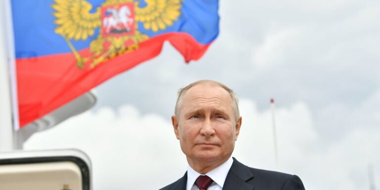 Рейтинг Путина вырос после начала военной спецоперации на Украине