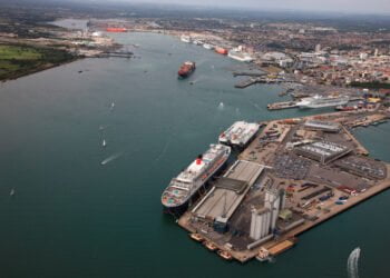 Порт в Саутгемптоне. Фото: cruisetips.ru