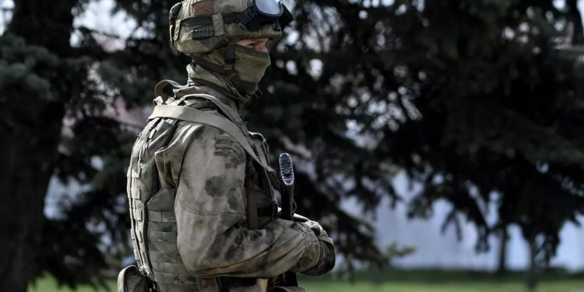 Боец Росгвардии в освобожденной от нацистов Херсонской области. Фото: РИА Новости