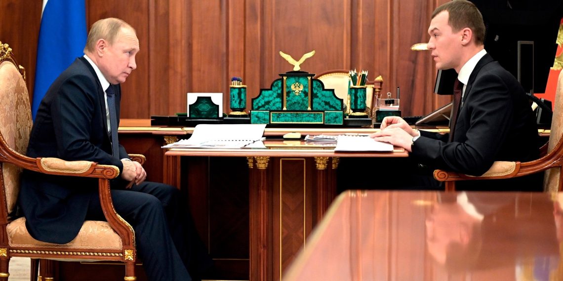 Владимир Путин и Михаил Дегтярев. Фото: kremlin.ru
