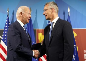 Джо Байден и Йенс Столтенберг. Фото: АР
