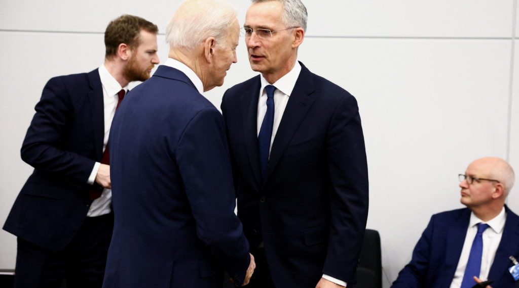 Йенс Столтенберг и Джозеф Байден. Фото: Reuters / Henry Nicholls