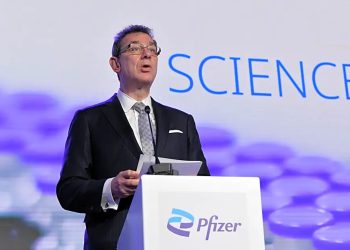 Гендиректор компании Pfizer Альберт Бурла. Фото: MARC ISRAEL SELLEM