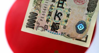 Йена переживает самое большое падение к доллару за 24 года