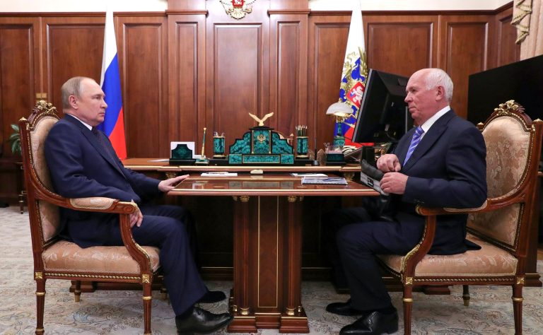 Путин недоволен работой «Ростеха» во главе с Чемезовым