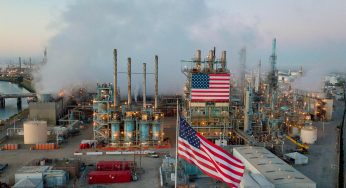 США по-прежнему распродают запасы нефти, чтобы уронить цены на сырье