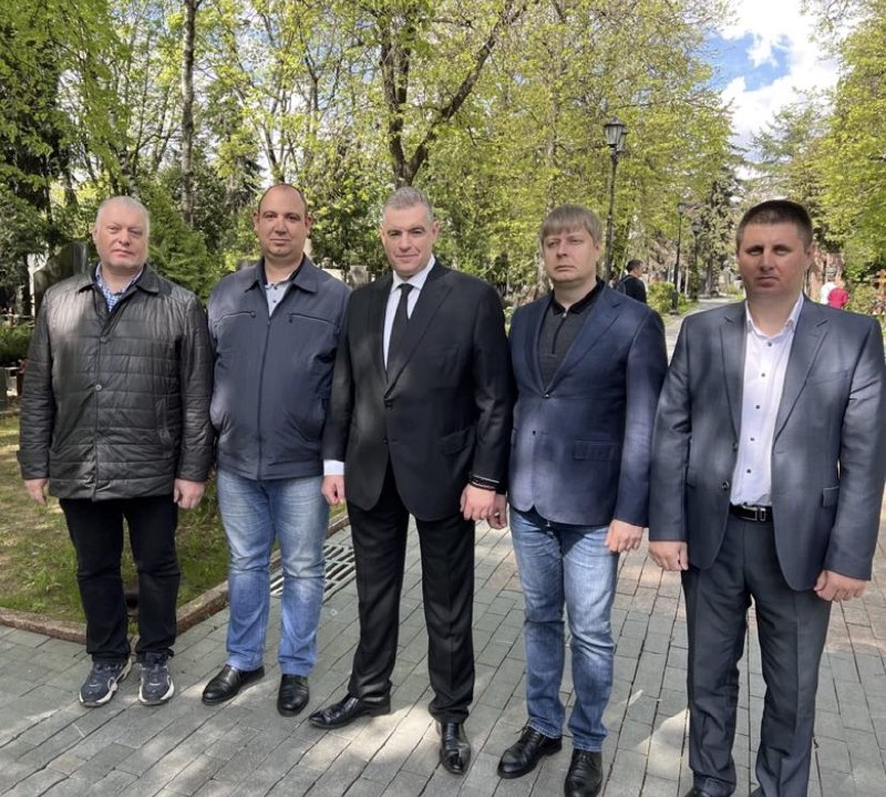 Леонид Слуцкий по правую руку с Дмитрием Панкиным. Фото: vk.com/ Фракция ЛДПР в Рязанской городской думе