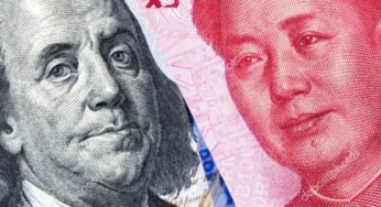 Юань показал рекордное годовое падение по отношению к доллару