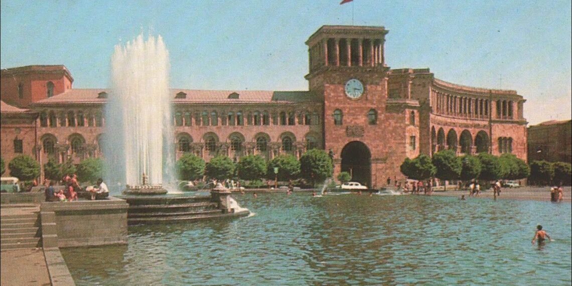 Центр Еревана в годы СССР. Фото: YouTube