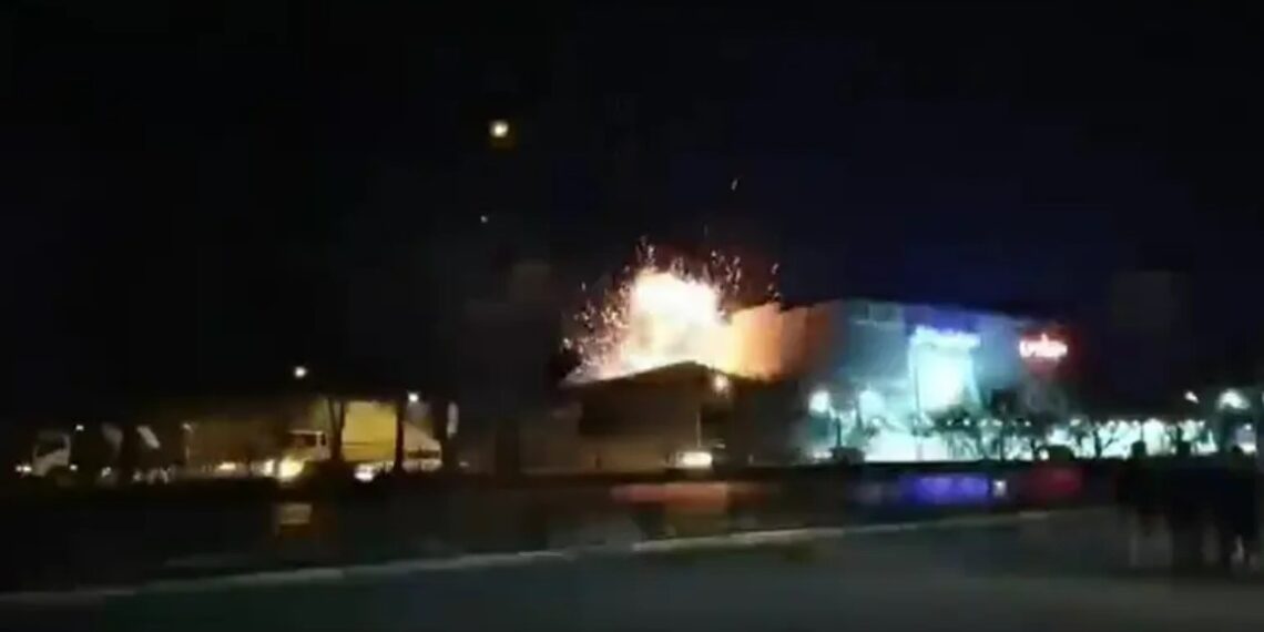 Атака на цех Минобороны Ирана в Исфахане.