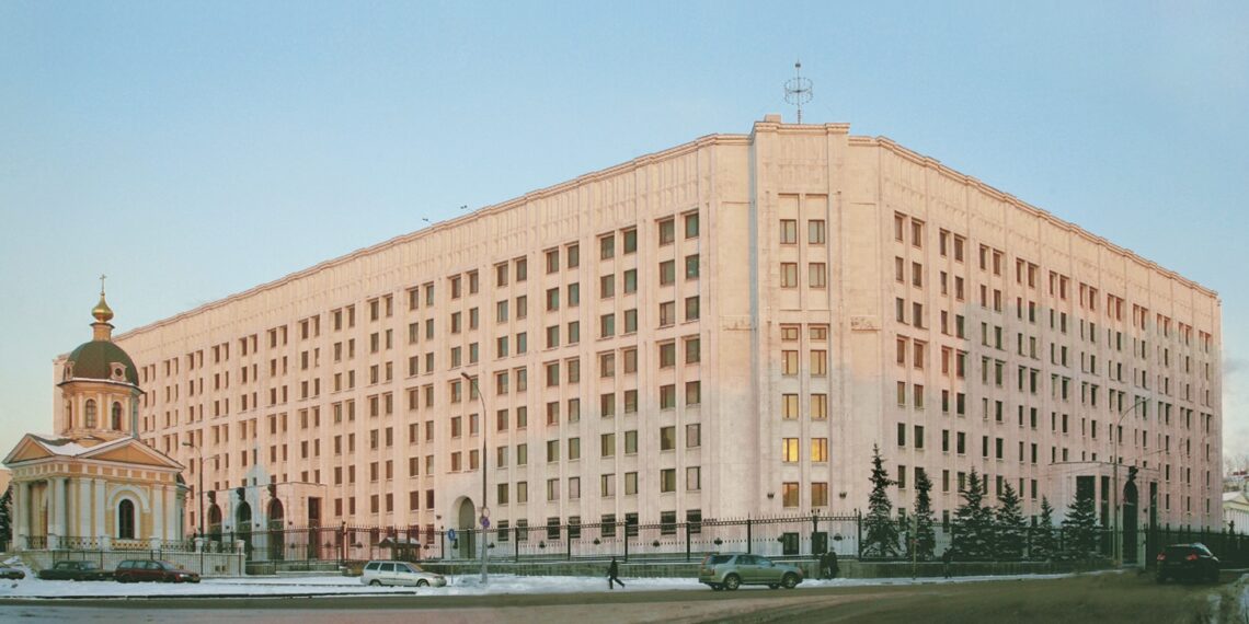 Здание Минобороны РФ в Москве.