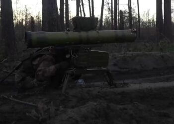 Боевая работа расчета ПТУР ВДВ. Кадр из видео Минобороны РФ