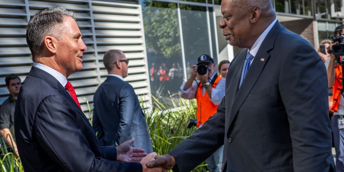 Министр обороны Австралии Ричард Марлес и министр обороны США Ллойд Остин. Фото: defense.gov