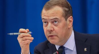 Россия готова на компромиссы с Западом — Медведев