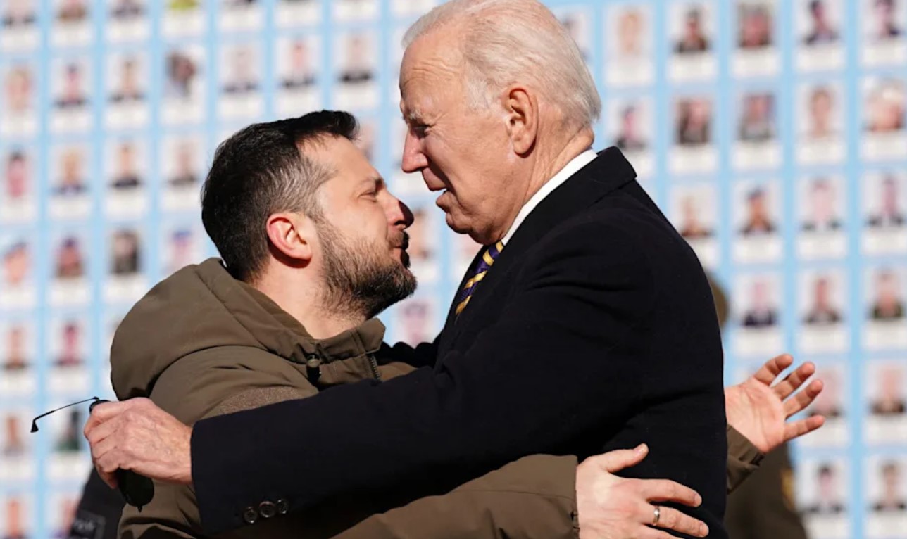 Владимир Зеленский и Джо Байден. Фото: AFP