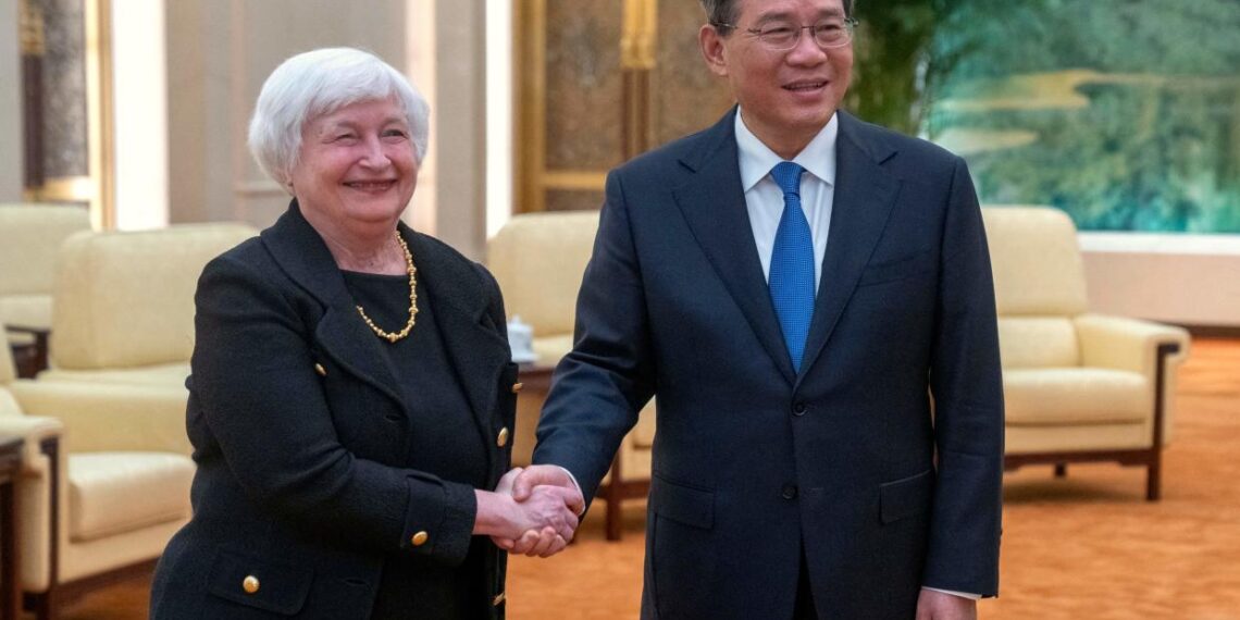 Министр финансов США Джанет Йеллен и премьер госсовета КНР Ли Цян. Фото: AFP