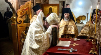 Митрополит Тихон: Человек, старающийся жить по Священному Писанию, несокрушим