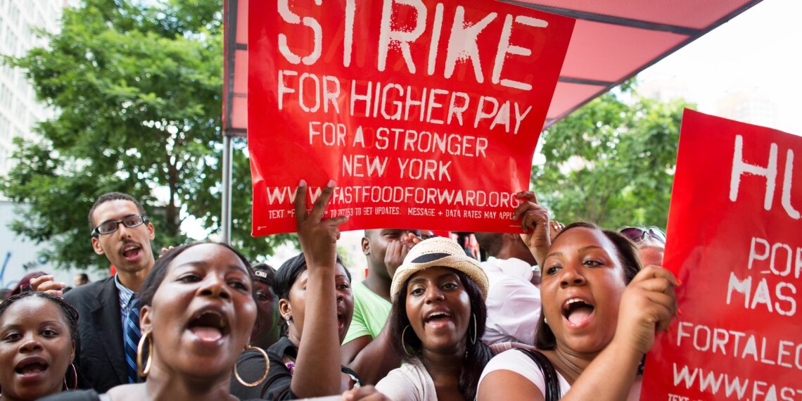 Демонстранты в Нью-Йорке. Фото: AP