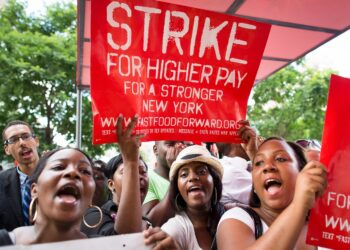 Демонстранты в Нью-Йорке. Фото: AP