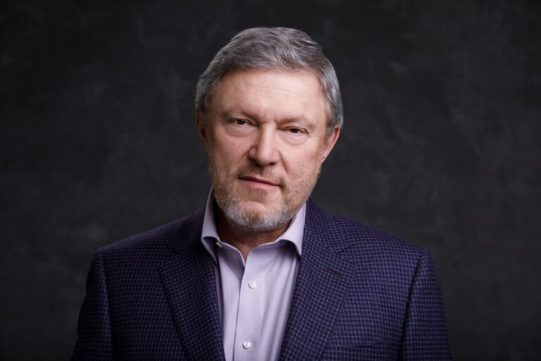 Явлинский предложил Путину себя на роль посредника в переговорах между Москвой и Киевом