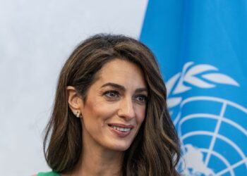 Амаль Клуни. Фото: goodhousekeeping.com