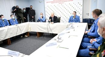 Путин навестил раненых военных-участников СВО в госпитале им. Вишневского