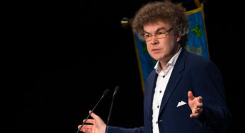 Россия и страны Запада могут начать переговоры по Украине в 2024 году — депутат Бундестага