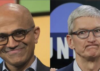 Директор Apple Тим Кук (справа) и директор Microsoft Сатья Наделла. Фото: Getty