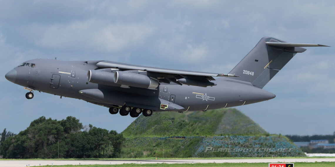 Китайский самолет Y-20U