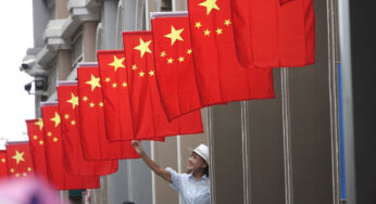 Средний класс в Китае обеспокоен ростом долгов и спадом на фондовом рынке