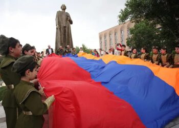 Памятник Гарегину Нжде в Ереване. Фото: aypoupen.com